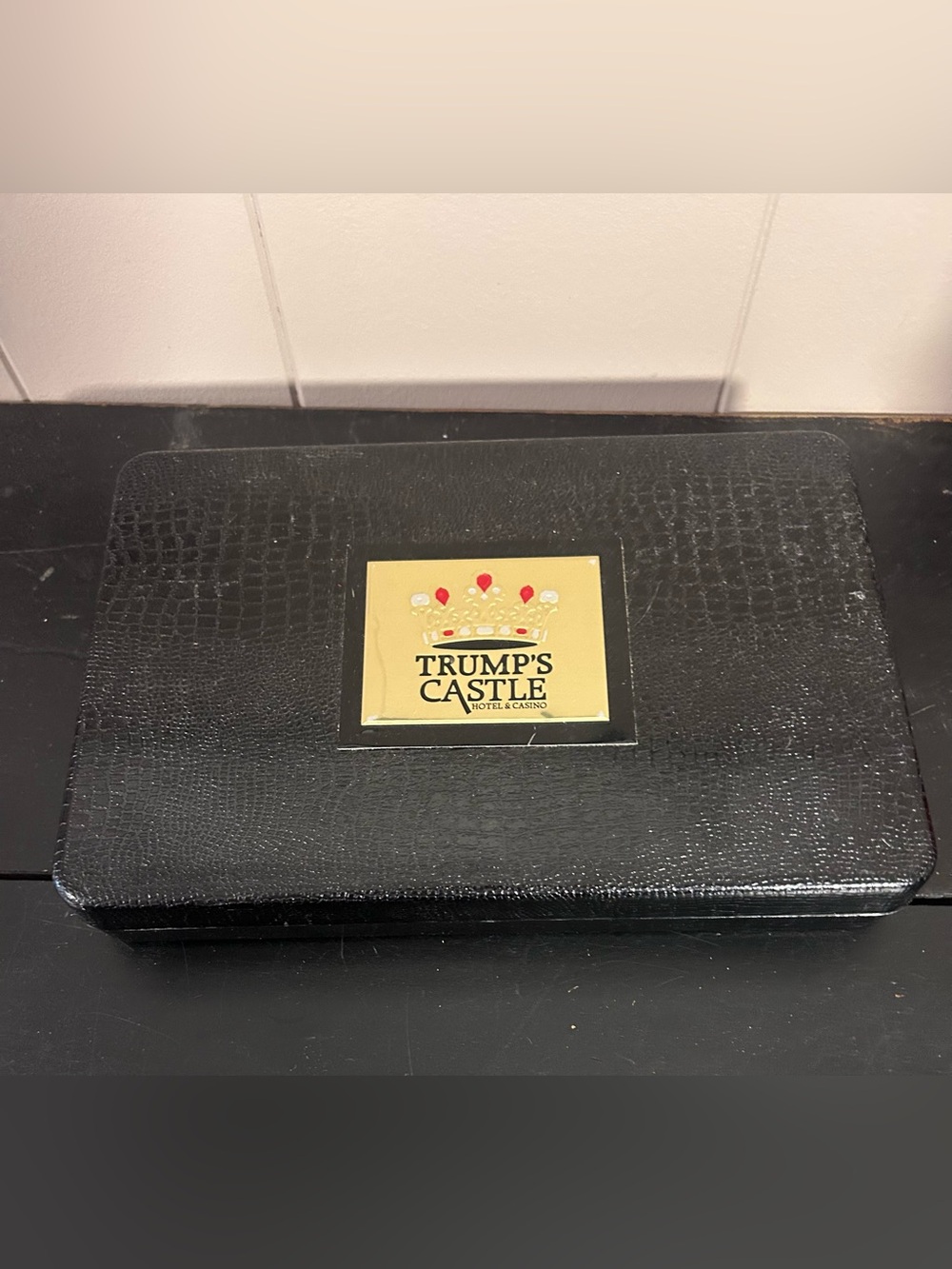 Vintage Trump’s Castle Hotel & Casino Atlantic City Vanity Travel Case (empty) 1